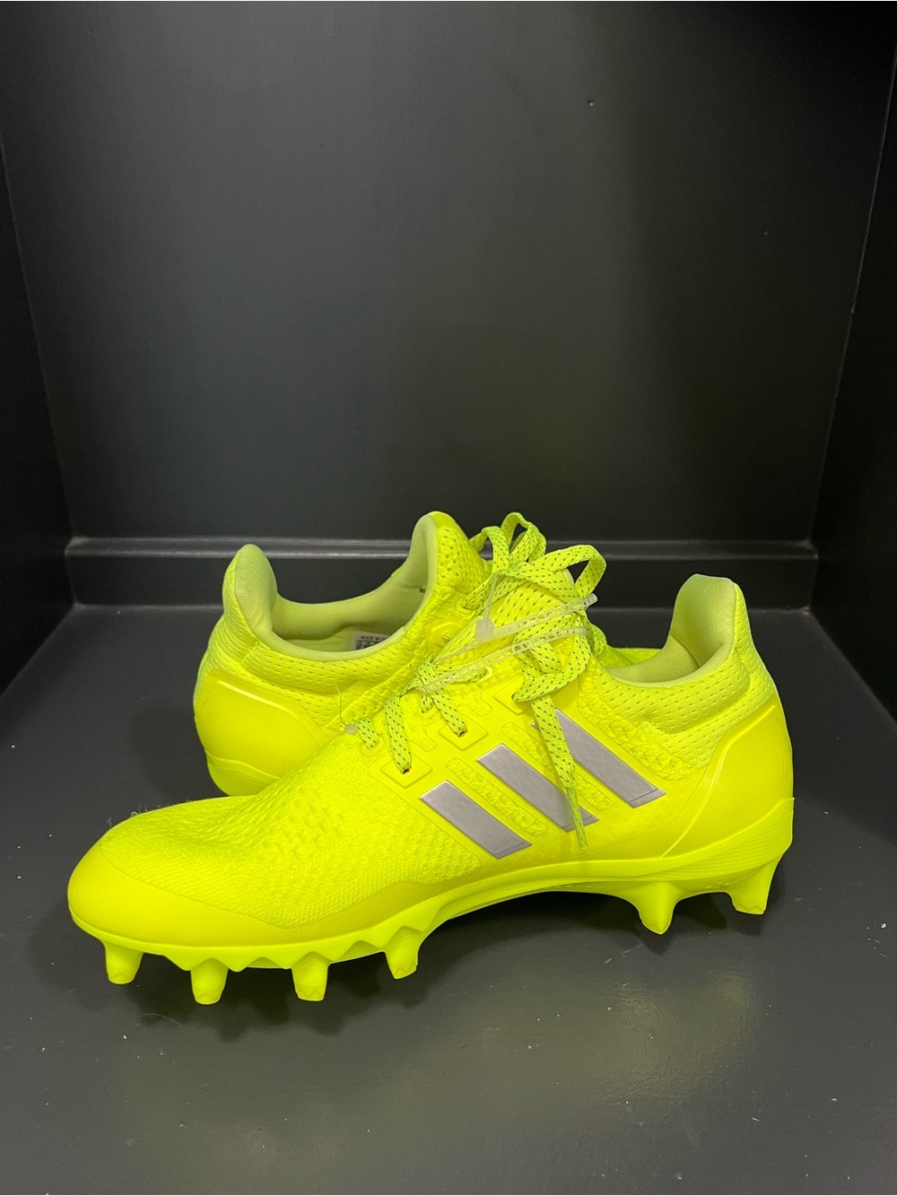 adidas ULTRABOOST AMERICAN FOOTBALL Cleats NWOB Sz M10/W11 - Picture 2 of 11